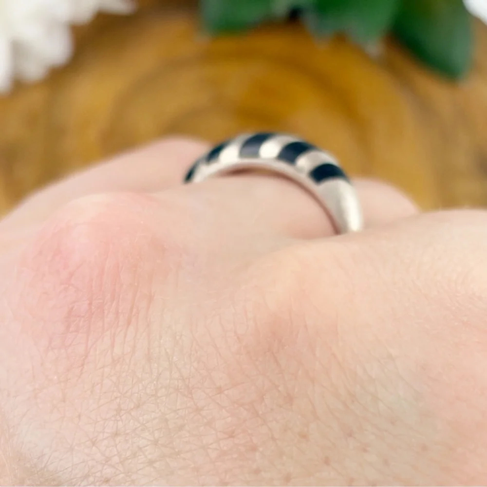 Sterling Silver 925 Vintage Ring Size 8 3/4 9 Black Onyx Inlay Southwest Estate
